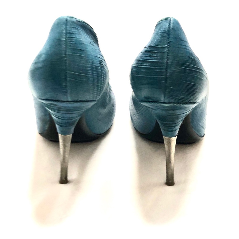 Dries Van Noten Teal Blue Round-Toe Heels - Picture 3 of 5